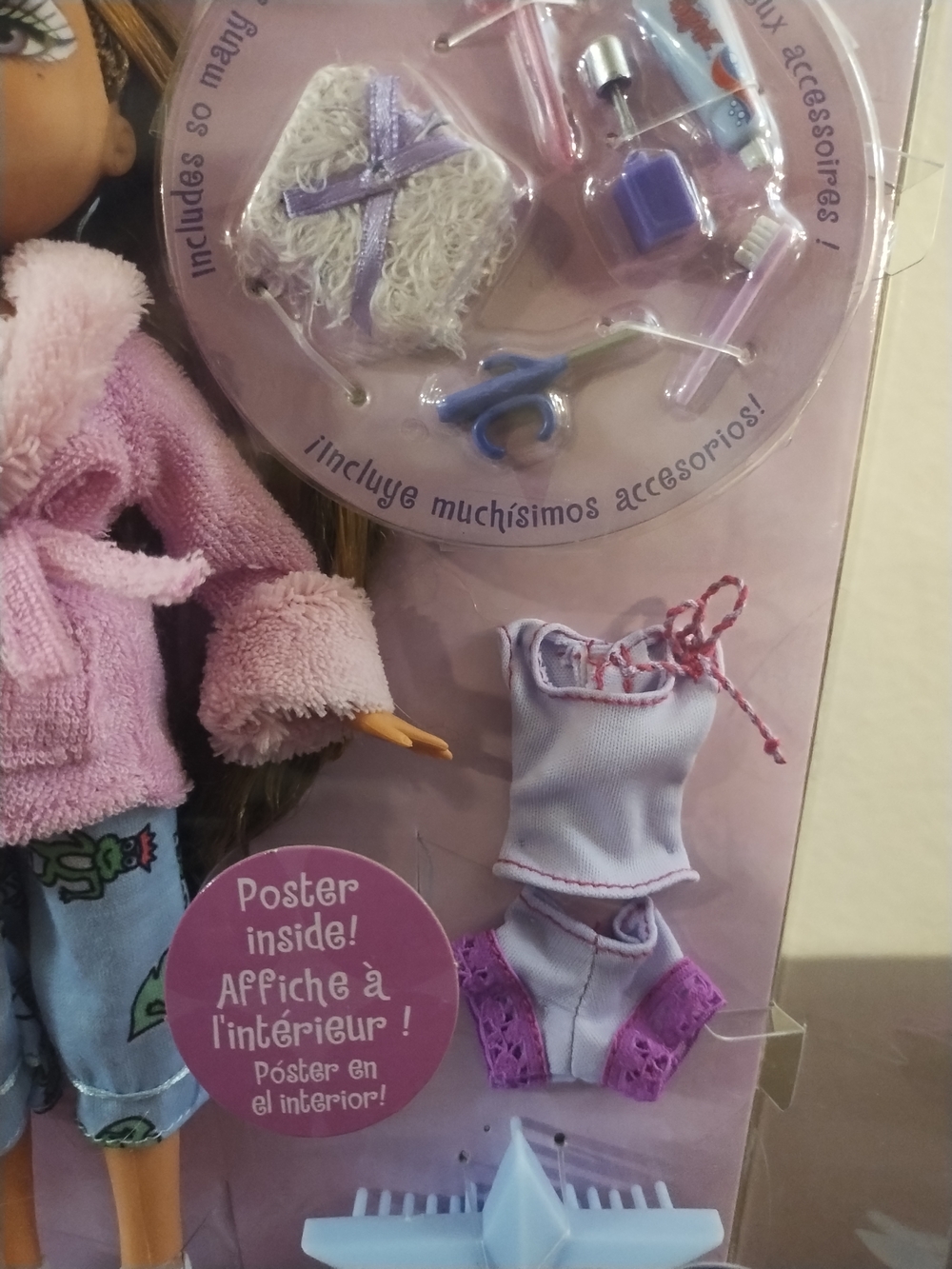 Bratz Slumber Party Doll Jasmin with Pink Robe and Accessories - Picture 6 of 8